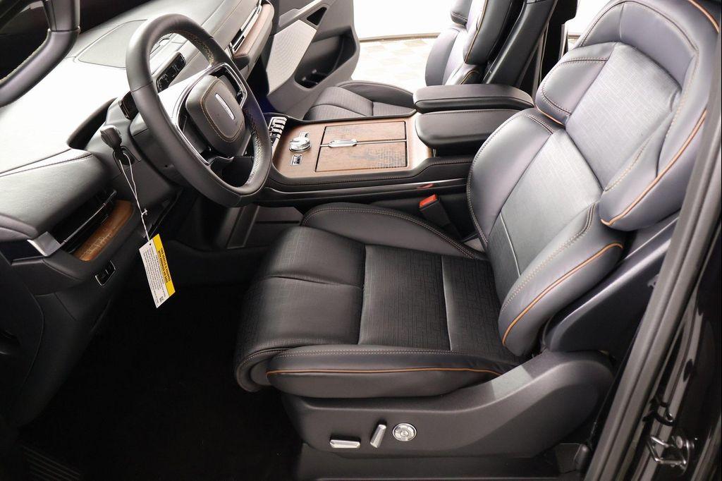 new 2025 Lincoln Navigator car, priced at $119,590