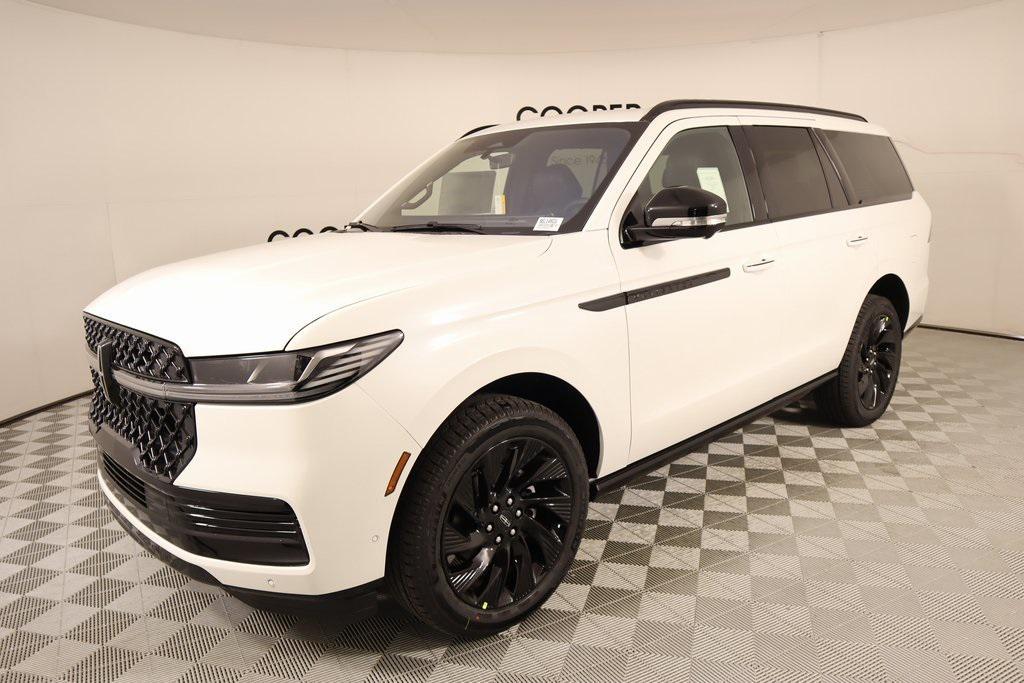 new 2025 Lincoln Navigator car, priced at $105,542