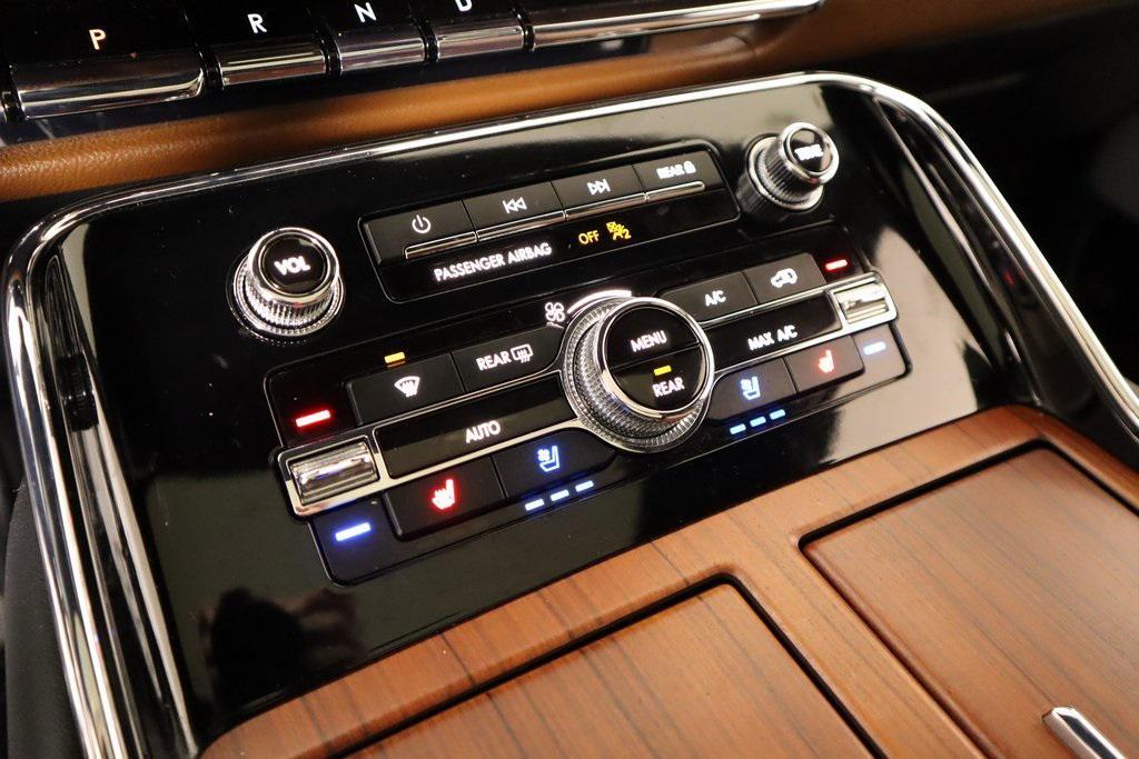 used 2024 Lincoln Navigator car, priced at $80,999