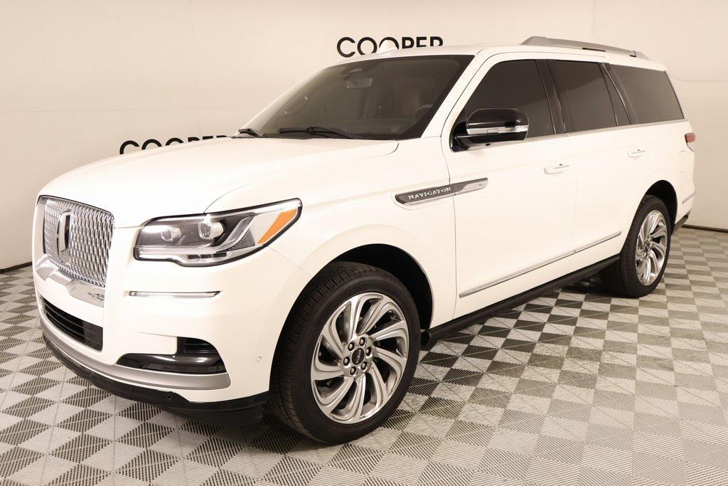 used 2024 Lincoln Navigator car, priced at $80,999