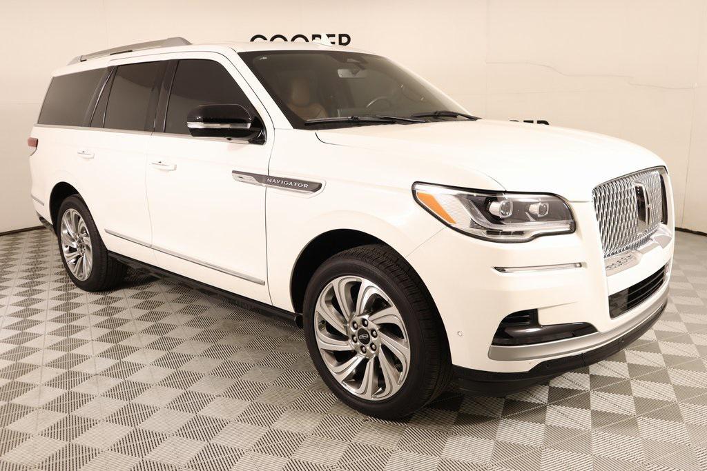 used 2024 Lincoln Navigator car, priced at $80,999