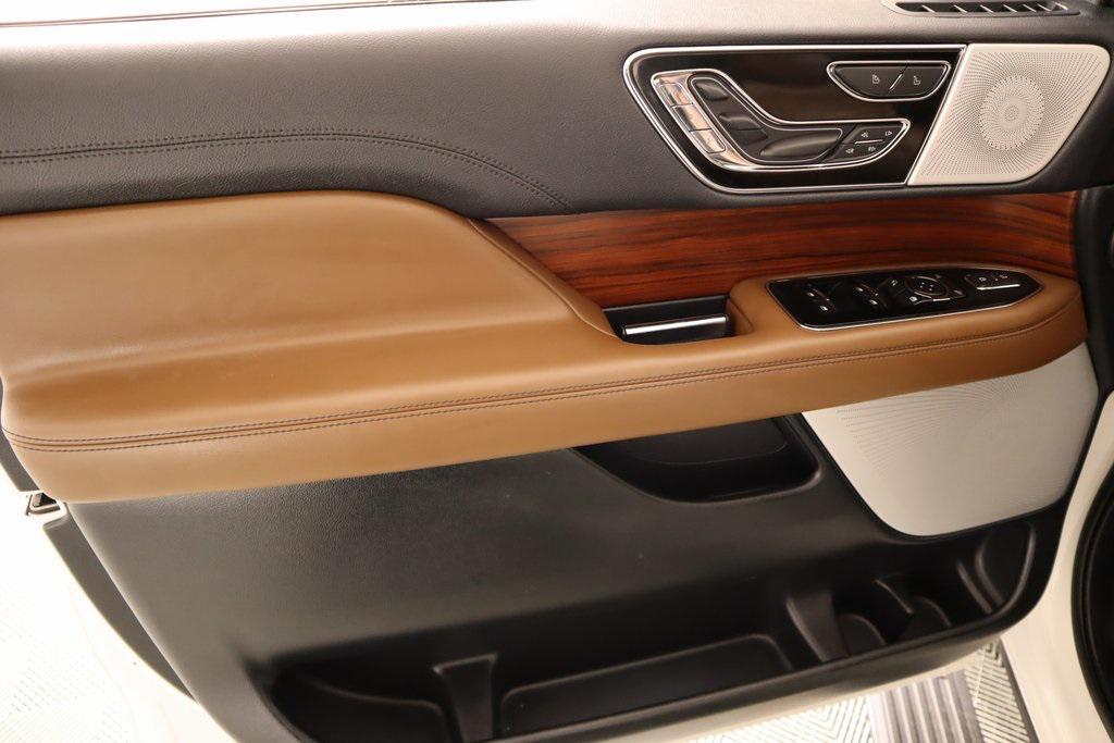 used 2024 Lincoln Navigator car, priced at $80,999