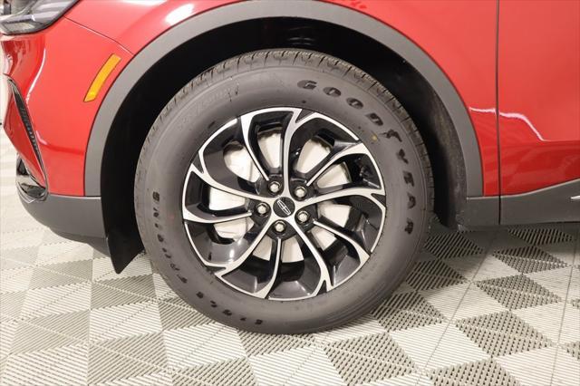 new 2025 Lincoln Nautilus car, priced at $51,526
