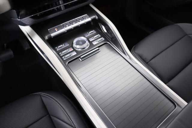 new 2025 Lincoln Nautilus car, priced at $51,429