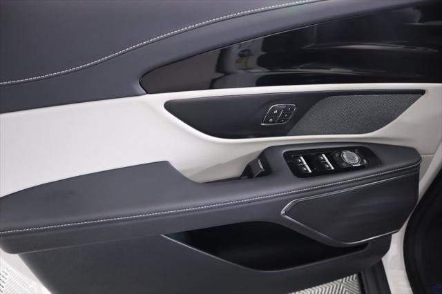 new 2025 Lincoln Nautilus car, priced at $51,429