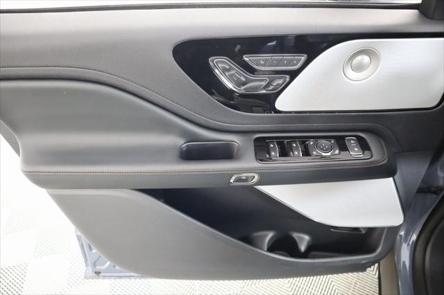 new 2025 Lincoln Aviator car, priced at $70,021