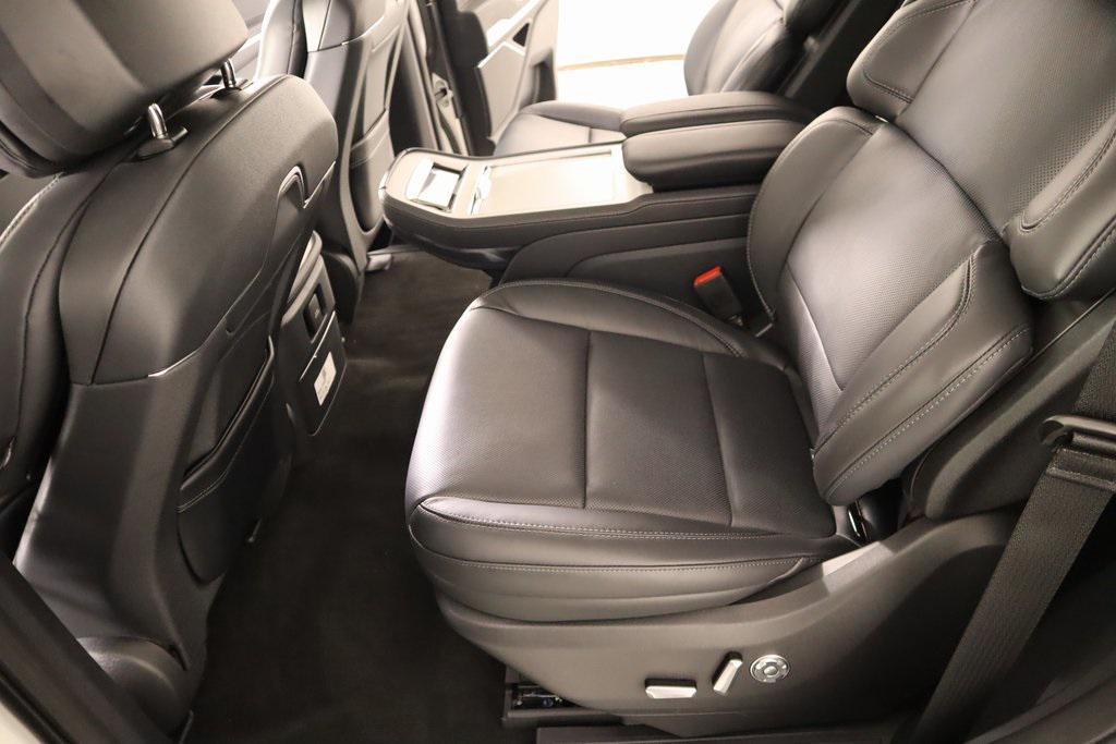 new 2025 Lincoln Navigator car, priced at $105,778