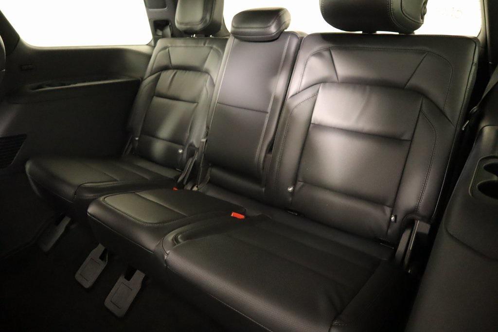 new 2025 Lincoln Navigator car, priced at $105,778