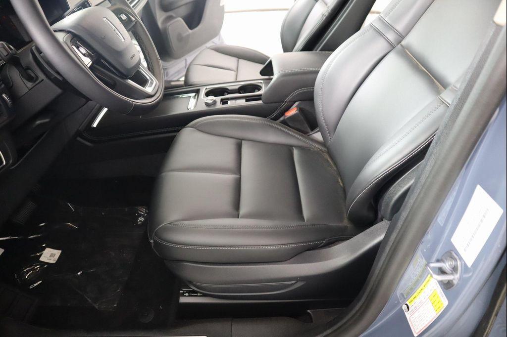 new 2025 Lincoln Corsair car, priced at $39,021