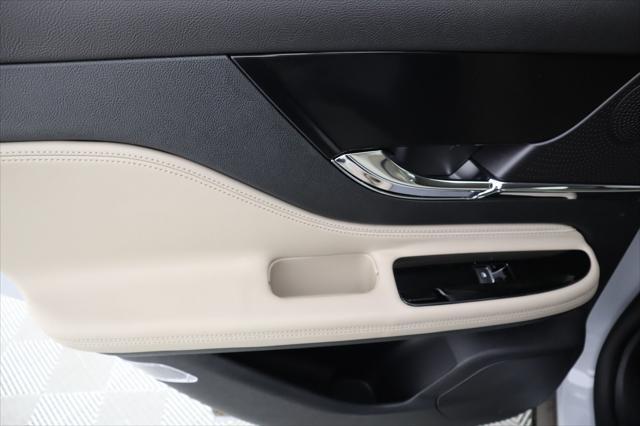 new 2025 Lincoln Corsair car, priced at $40,280