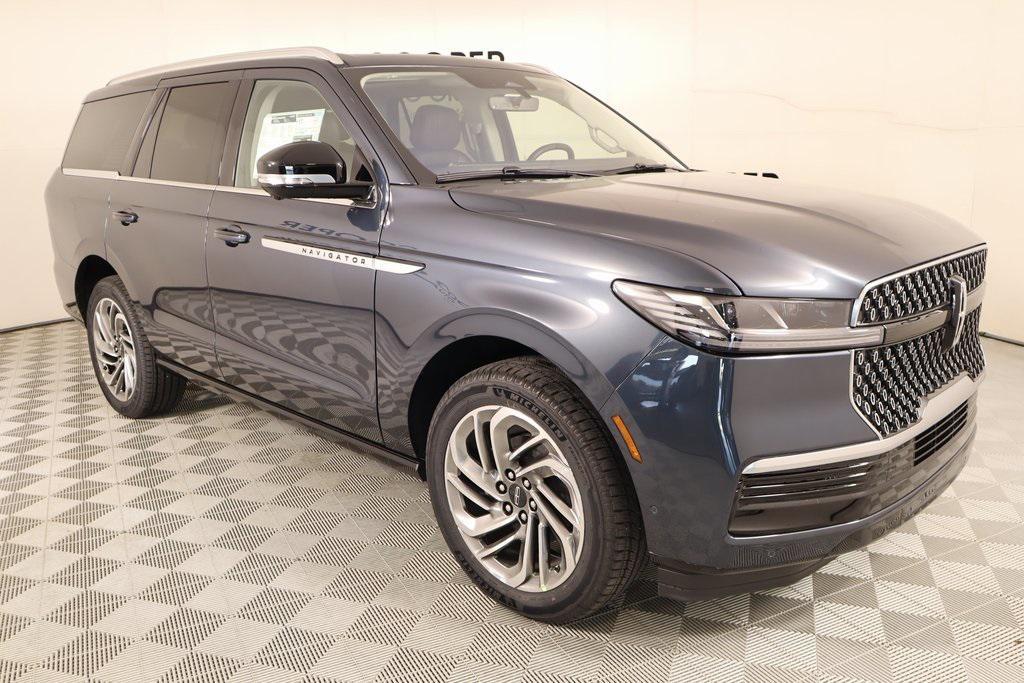 new 2025 Lincoln Navigator car, priced at $102,182