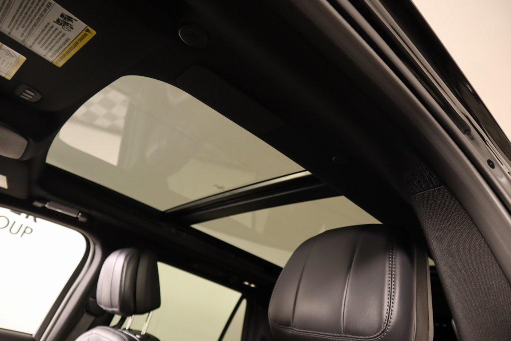 new 2025 Lincoln Navigator car, priced at $104,822