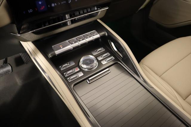 new 2025 Lincoln Nautilus car, priced at $51,426