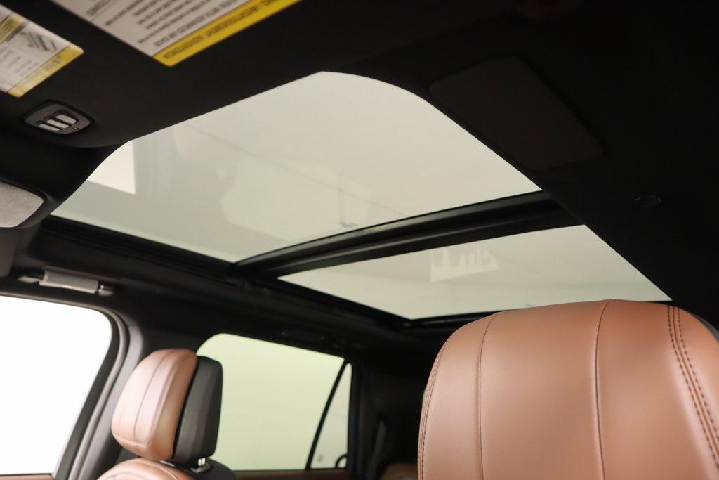 new 2025 Lincoln Navigator car, priced at $95,266