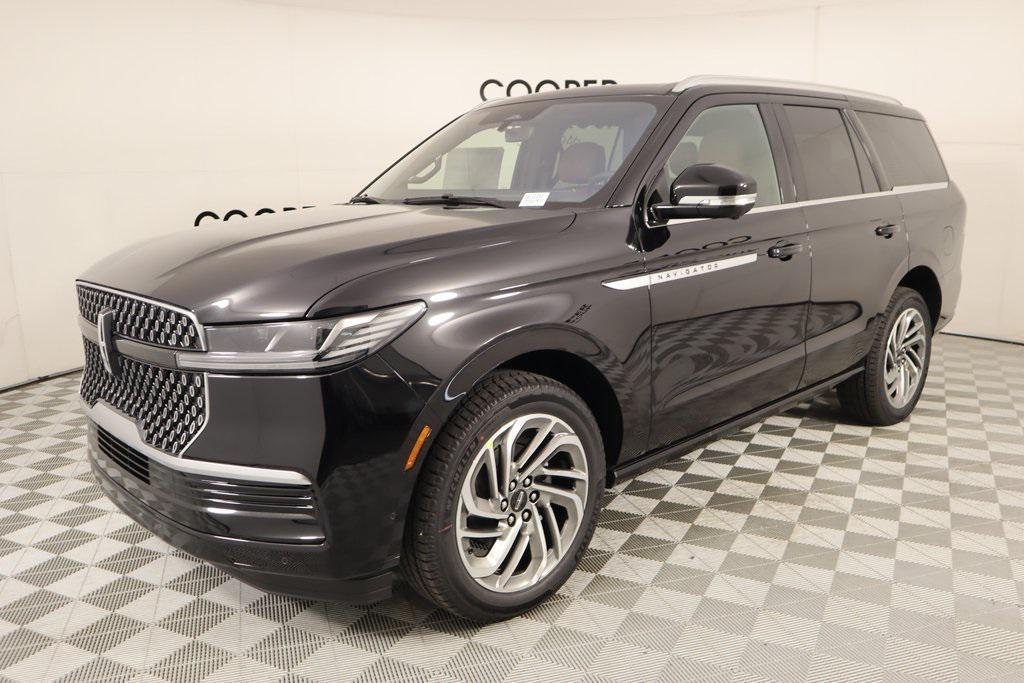 new 2025 Lincoln Navigator car, priced at $95,266