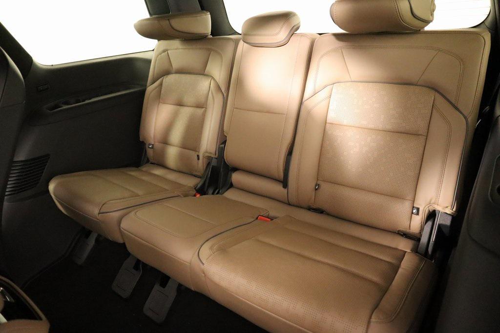 new 2025 Lincoln Navigator car, priced at $119,360