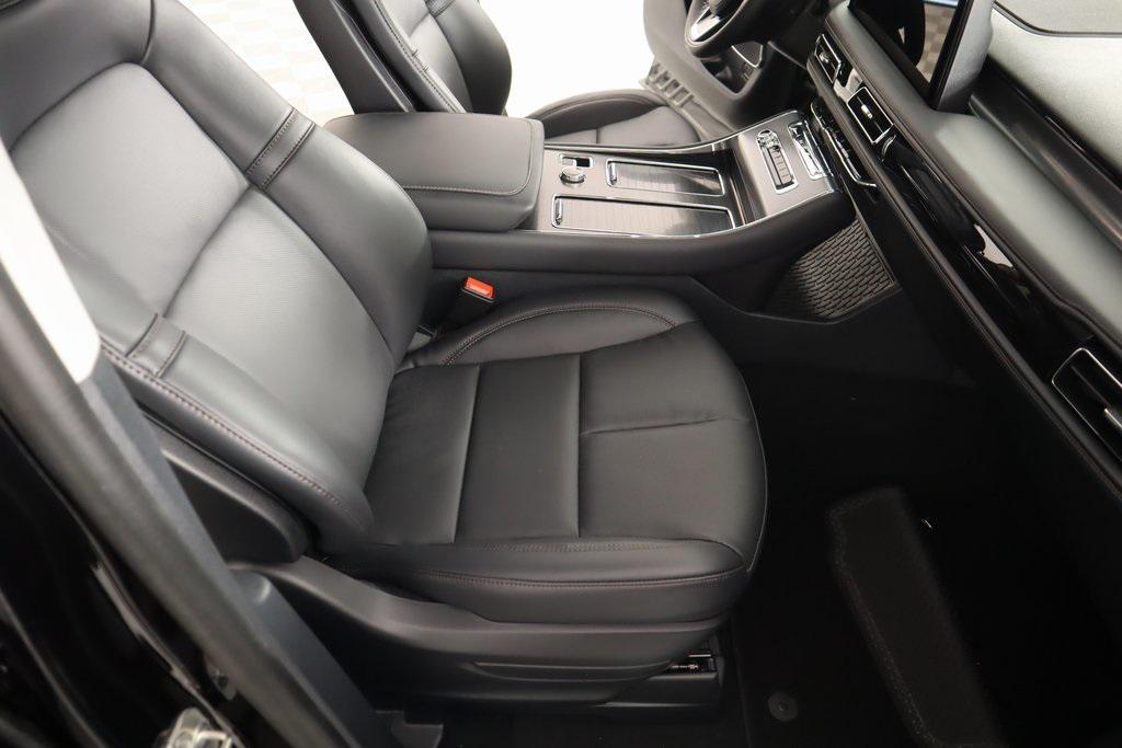 new 2025 Lincoln Aviator car, priced at $61,526