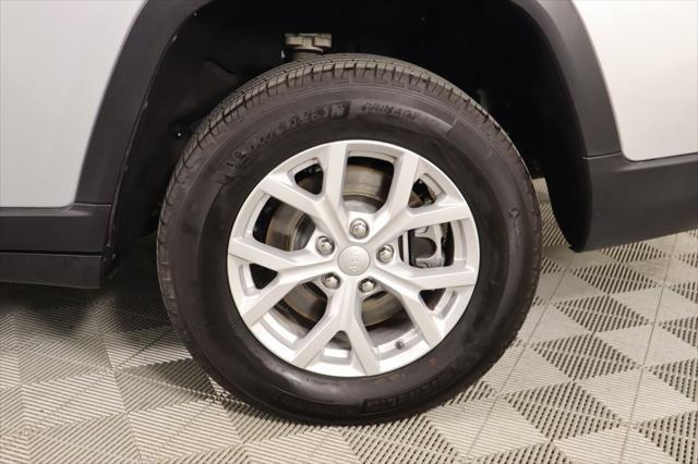 used 2023 Jeep Grand Cherokee L car, priced at $35,499