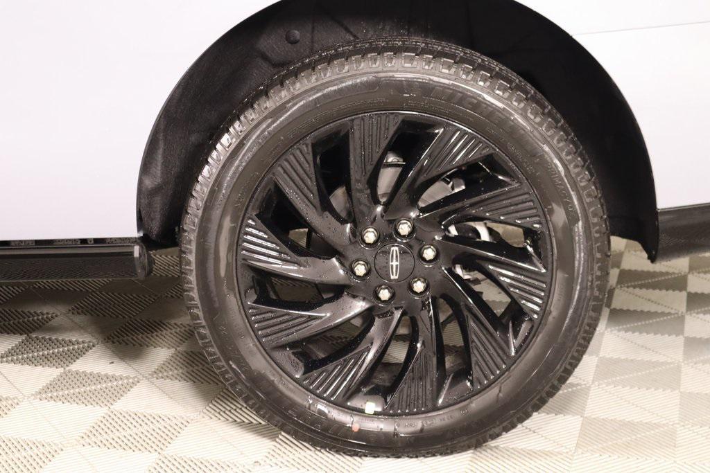 new 2025 Lincoln Navigator car, priced at $105,778