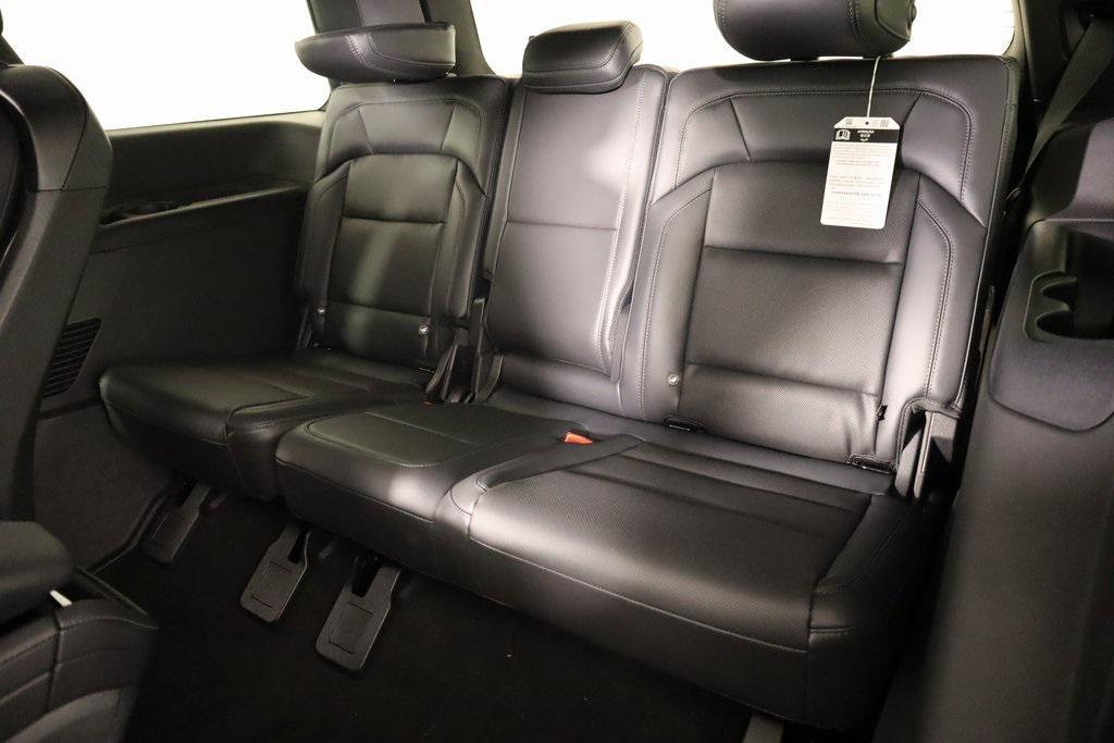 new 2025 Lincoln Navigator car, priced at $105,778