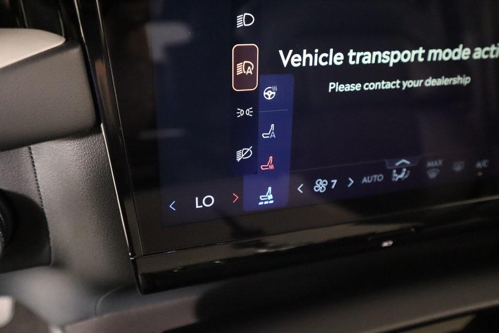 new 2025 Lincoln Navigator car, priced at $105,778