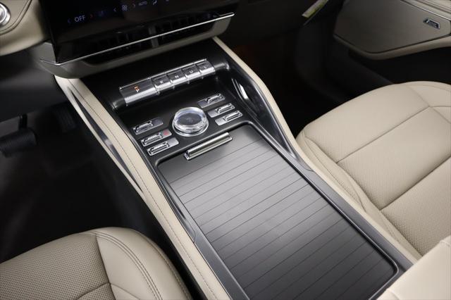 new 2025 Lincoln Nautilus car, priced at $56,288