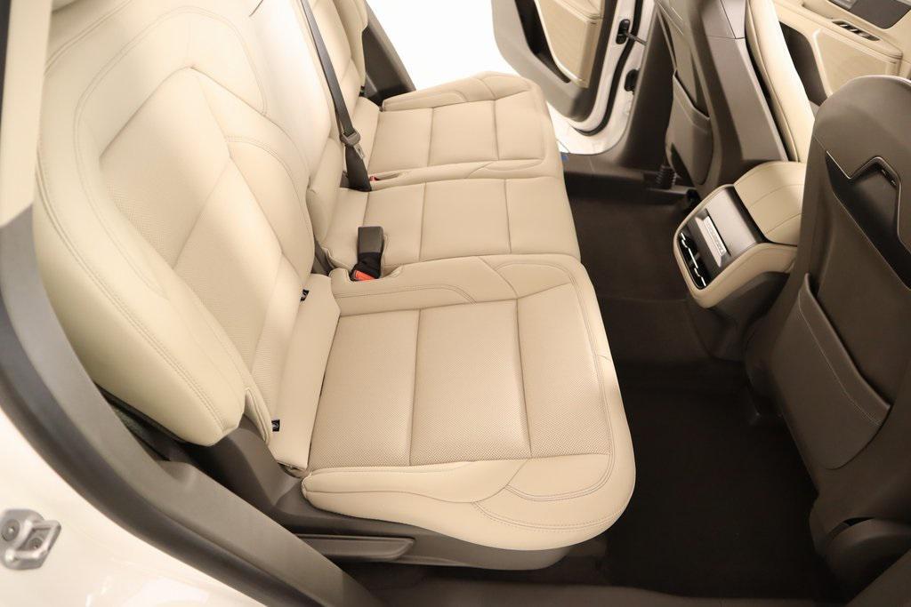 new 2025 Lincoln Nautilus car, priced at $57,533