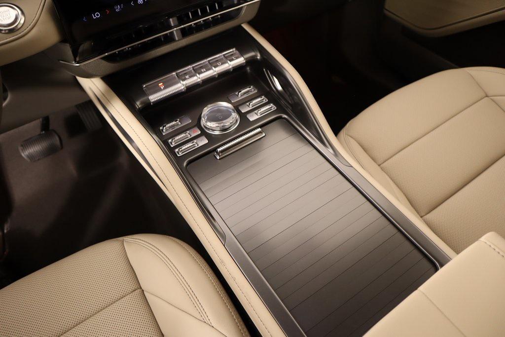 new 2025 Lincoln Nautilus car, priced at $57,533