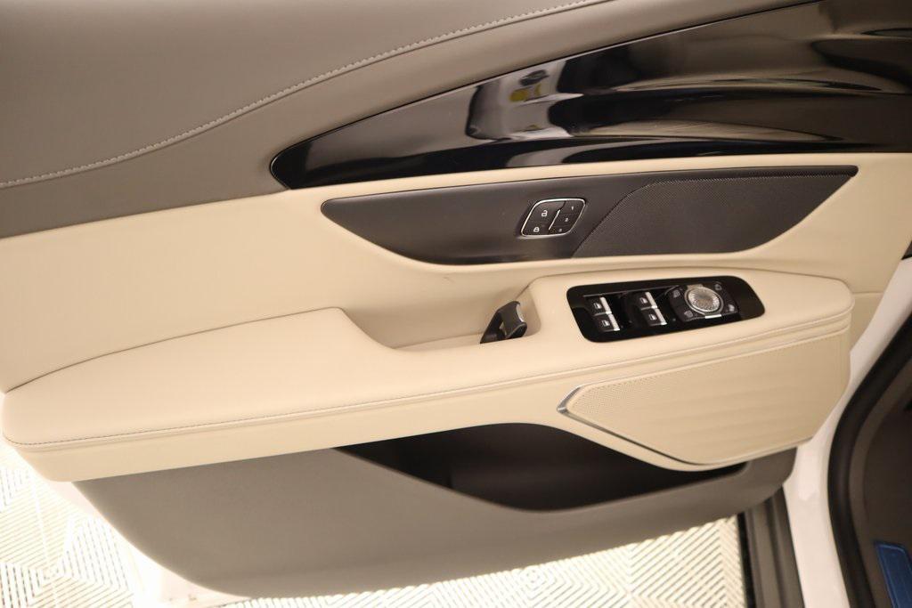 new 2025 Lincoln Nautilus car, priced at $57,533