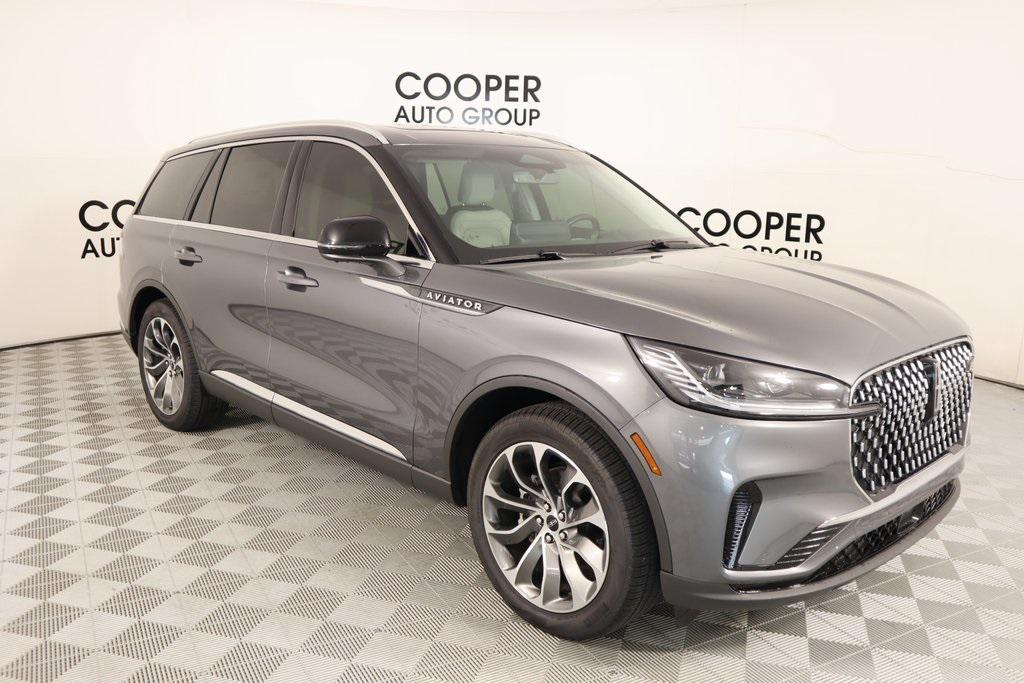 new 2025 Lincoln Aviator car, priced at $67,320