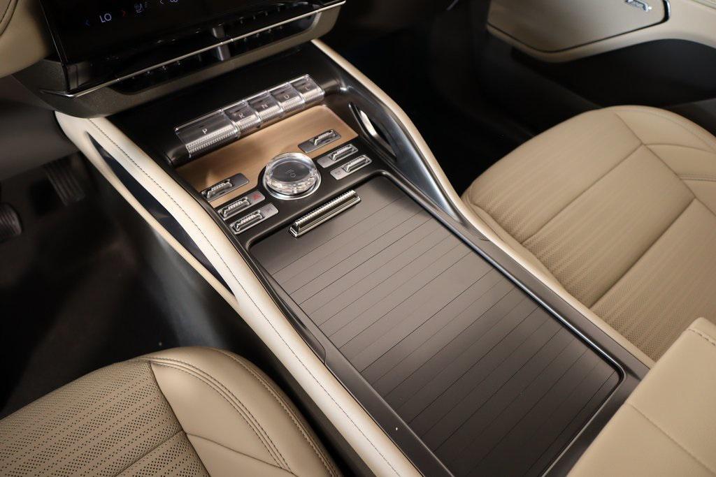 new 2025 Lincoln Nautilus car, priced at $66,163