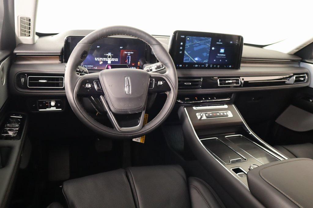 new 2025 Lincoln Aviator car, priced at $81,254