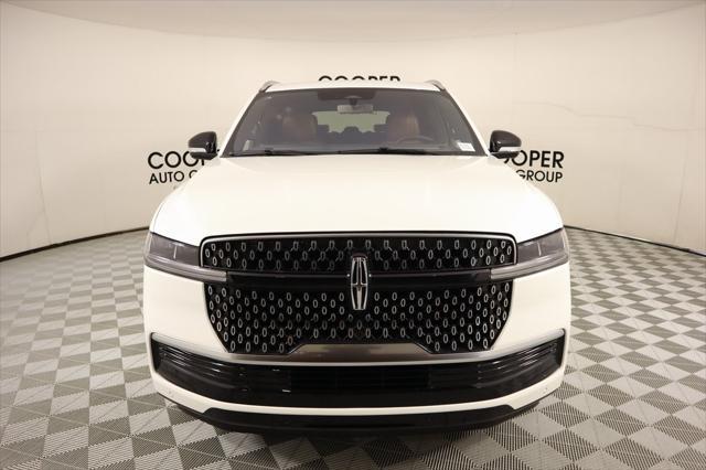 new 2025 Lincoln Navigator car, priced at $101,740