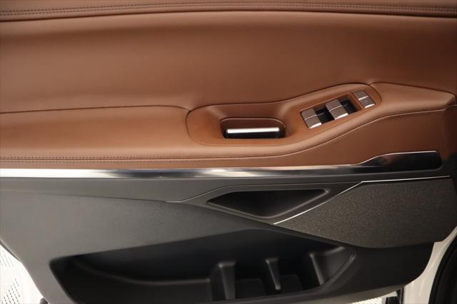 new 2025 Lincoln Navigator car, priced at $101,740