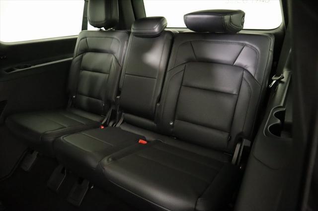new 2025 Lincoln Navigator car, priced at $108,038