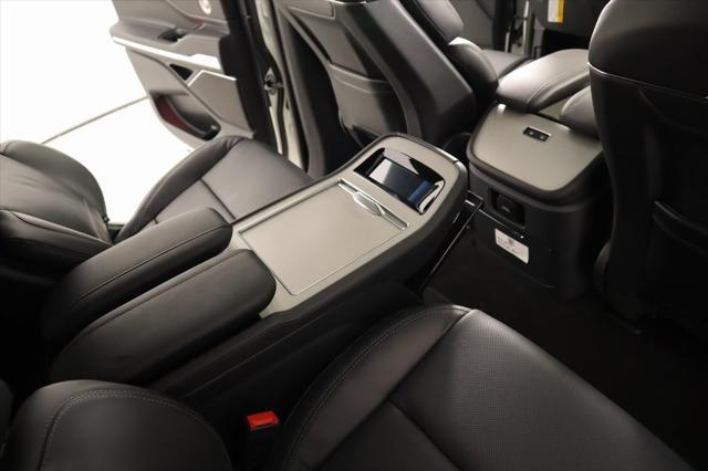 new 2025 Lincoln Navigator car, priced at $108,038