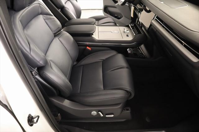 new 2025 Lincoln Navigator car, priced at $108,038