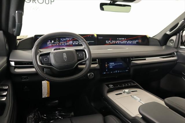 new 2025 Lincoln Navigator car, priced at $108,038