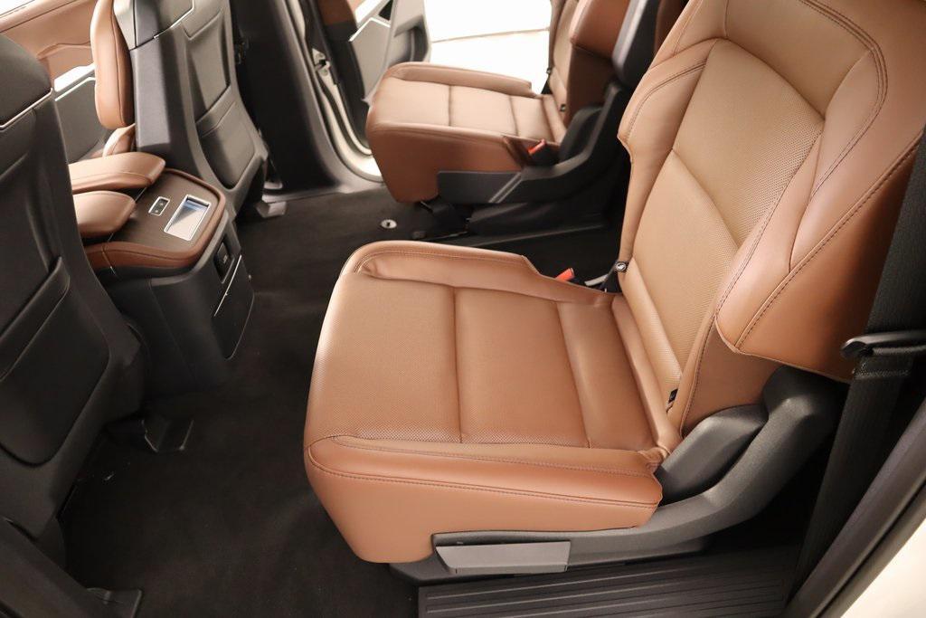 new 2025 Lincoln Navigator car, priced at $101,693