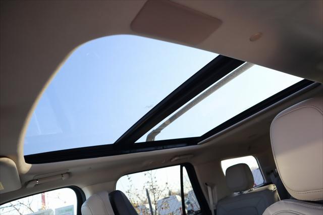 new 2024 Lincoln Navigator car, priced at $74,998