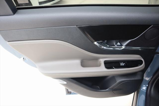 new 2025 Lincoln Corsair car, priced at $38,530