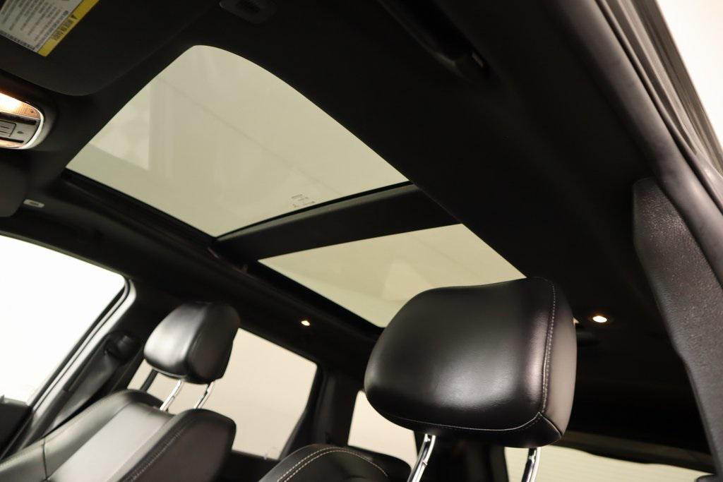 used 2017 Jeep Grand Cherokee car, priced at $16,469