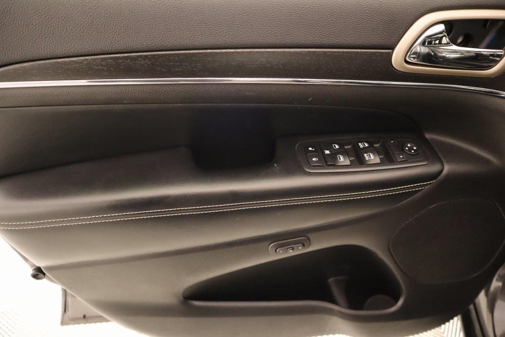 used 2017 Jeep Grand Cherokee car, priced at $16,469