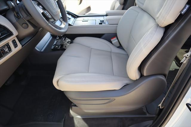 new 2024 Lincoln Navigator car, priced at $77,998