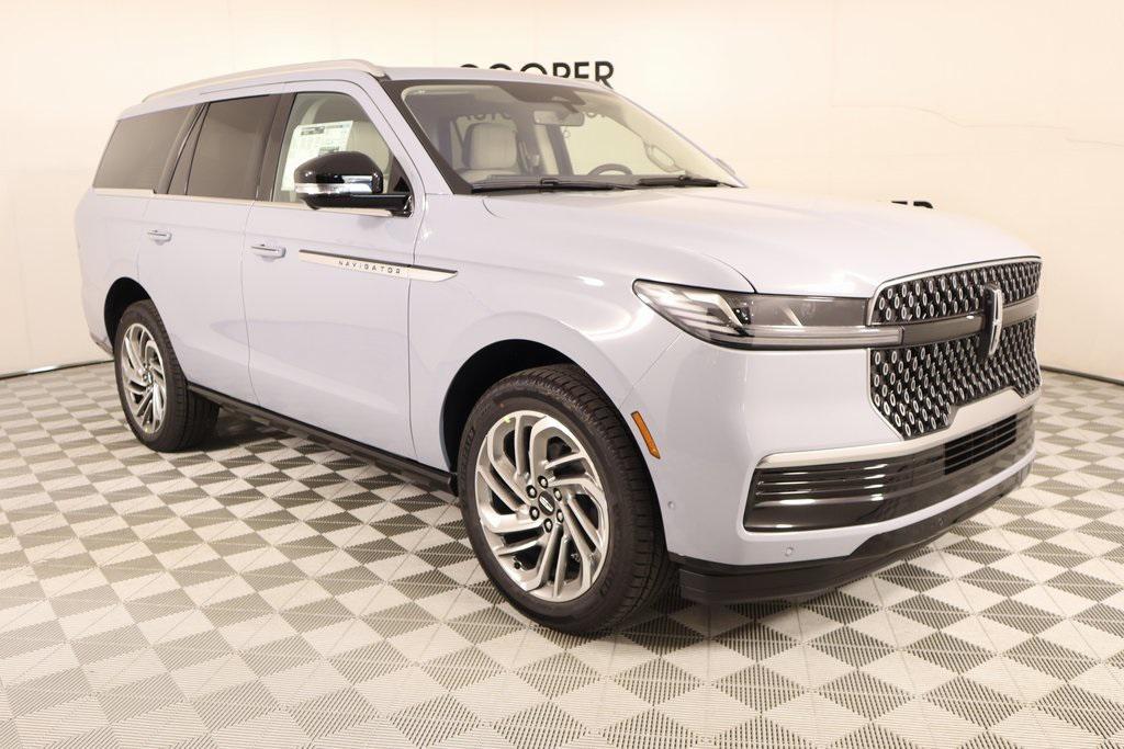 new 2025 Lincoln Navigator car, priced at $95,822