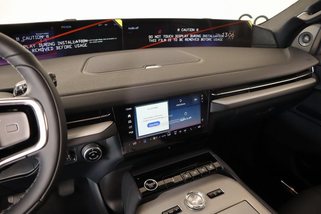new 2025 Lincoln Navigator car, priced at $105,778