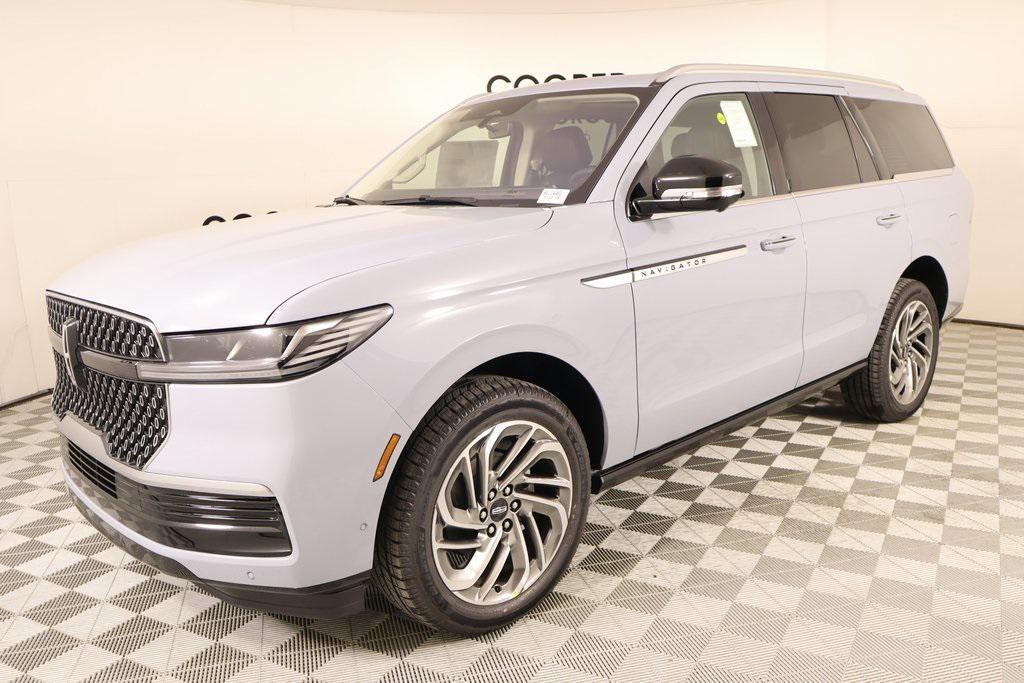 new 2025 Lincoln Navigator car, priced at $102,182