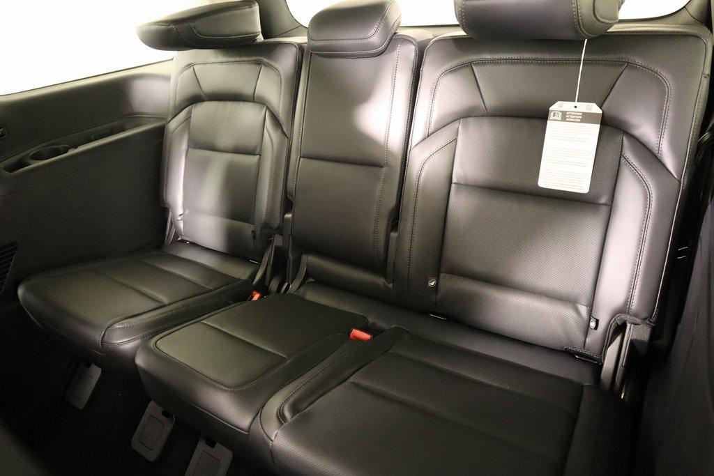 new 2025 Lincoln Navigator car, priced at $102,182