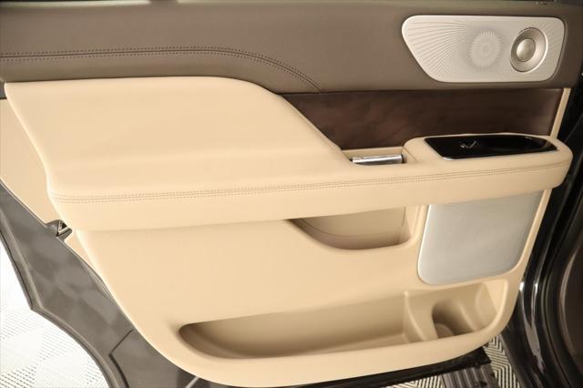 new 2024 Lincoln Navigator car, priced at $95,424