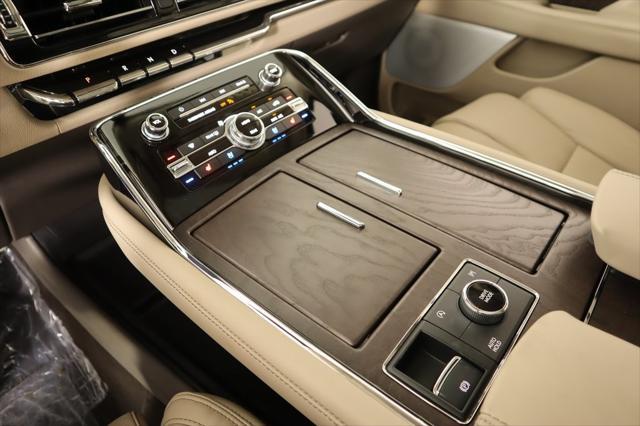 new 2024 Lincoln Navigator car, priced at $95,424